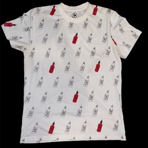 Sriracha Bottles Red White T-shirt Hot Spicy Asian Food Sauce Huy Fong- used